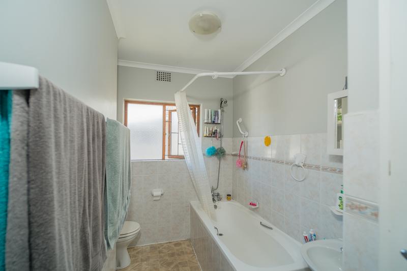 2 Bedroom Property for Sale in Bergvliet Western Cape